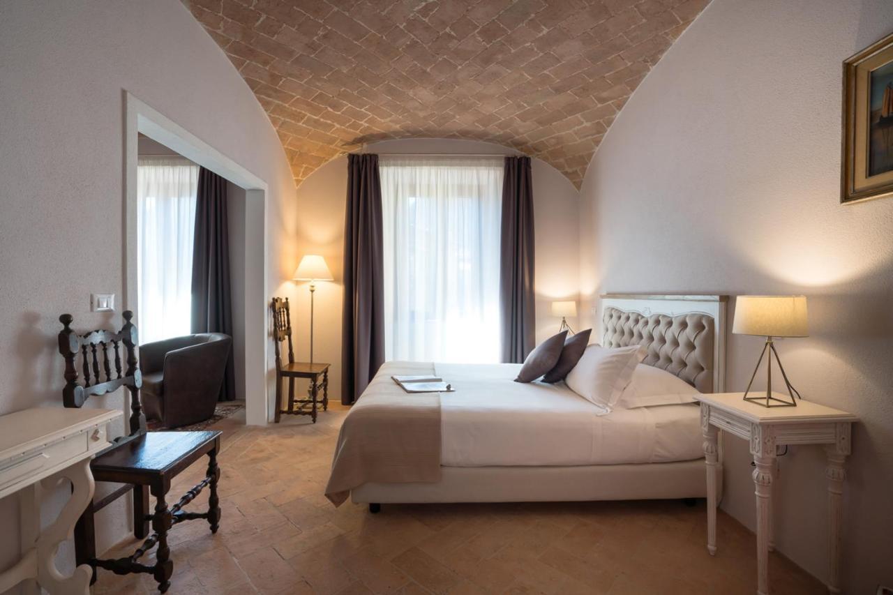 Dimora Delle Muse Panzió Montalcino Kültér fotó